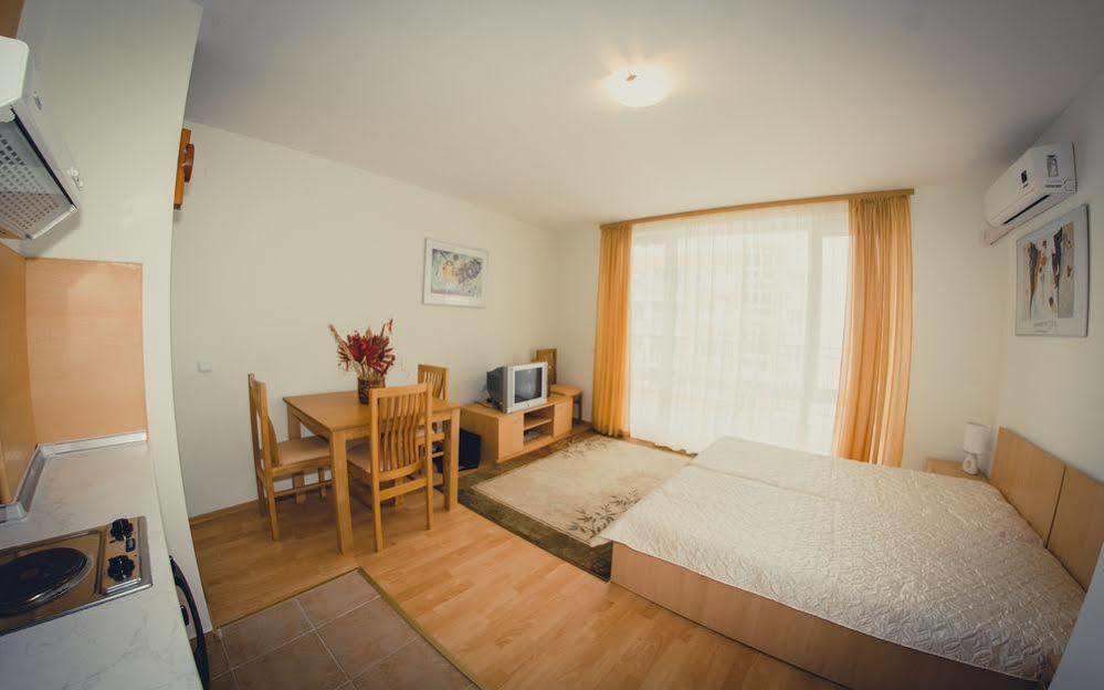 Messambria Beach Apartments 圣弗拉斯 外观 照片